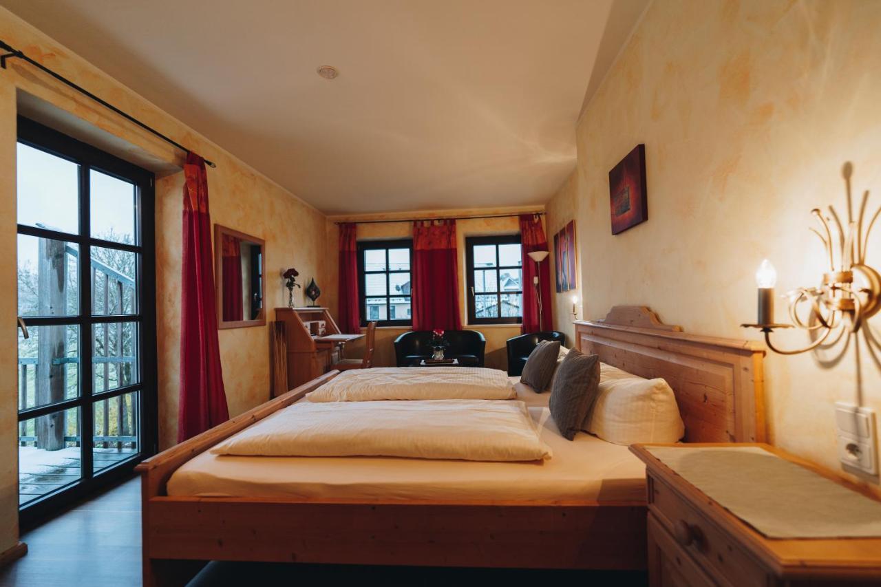 Landhotel Neukirchner Hof Neukirchen Bei Sulzbach-Rosenberg Exterior photo