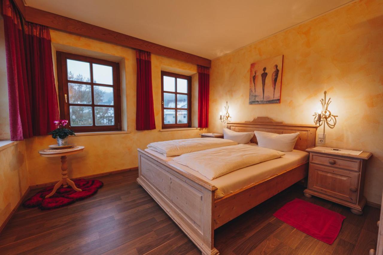 Landhotel Neukirchner Hof Neukirchen Bei Sulzbach-Rosenberg Room photo